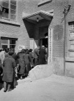 平绥铁路总局职工选民入场,河北张家口 Voters from the Beijing-Baotou Railway Administration enter the conference hall, Zhangjiakou, Hebei (10205 visits)
平绥铁路总局职工选民入场,河北张家口,1946年
Voters from the Beijing-Baotou R... 平绥铁路总局职工选民入场,河北张家口 Voters from the Beijing-Baotou Railway Administration enter the conference hall, Zhangjiakou, Hebei
