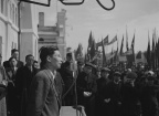 代表团秘书长陈家康在哈尔滨车站欢迎会上演说，黑龙江哈尔滨 Delegation Secretary General Chen Jiakang addresses a welcome meeting at the Harbin Railway Station, Heilongjiang